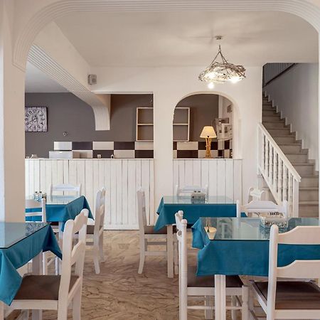 Ikaros Aparthotel Karterados  Exteriör bild