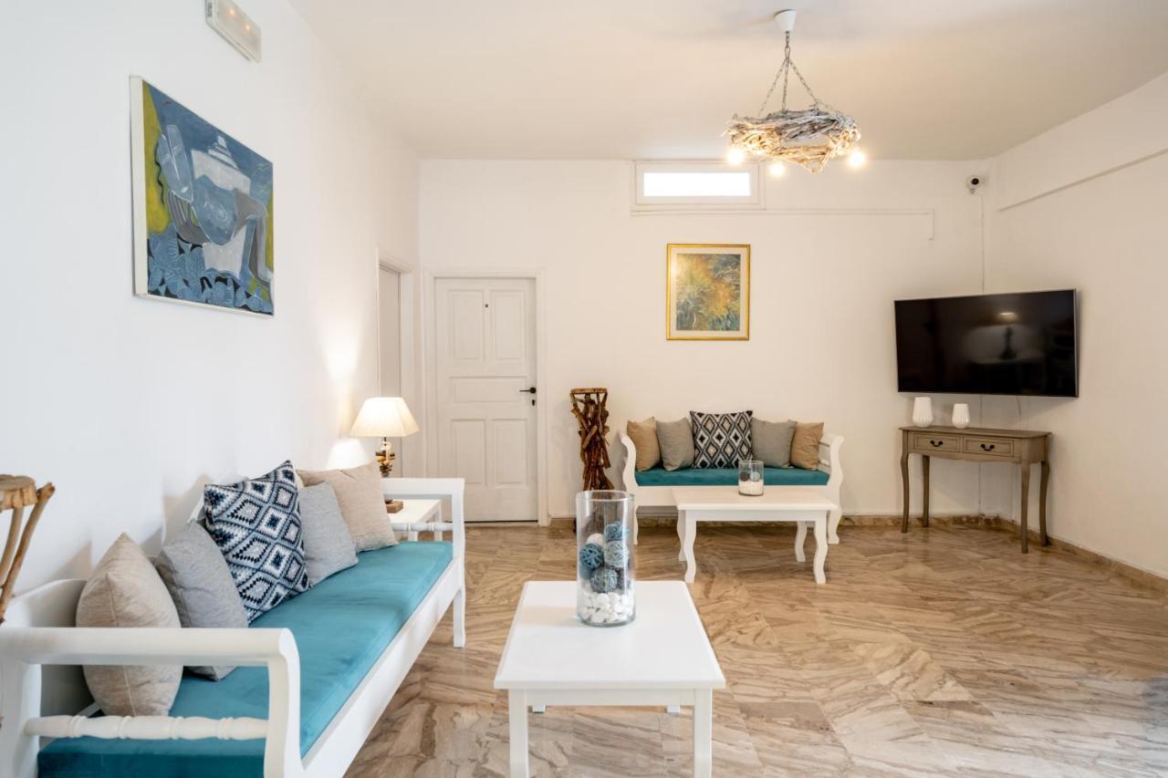 Ikaros Aparthotel Karterados  Exteriör bild