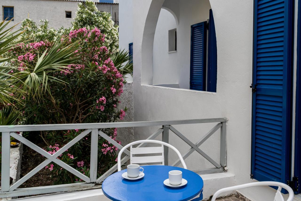 Ikaros Aparthotel Karterados  Exteriör bild