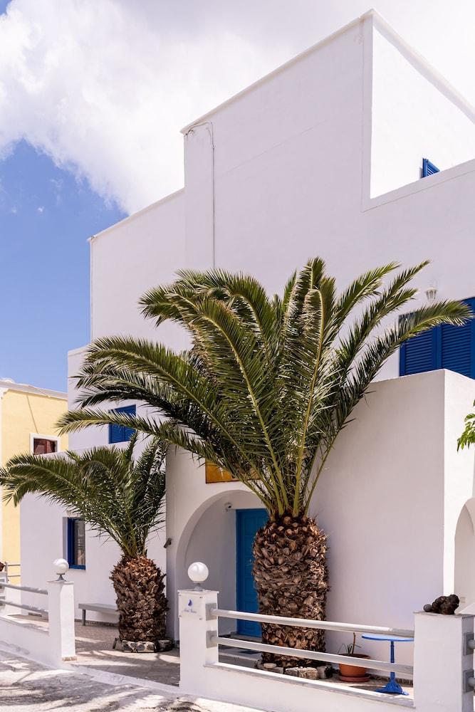 Ikaros Aparthotel Karterados  Exteriör bild